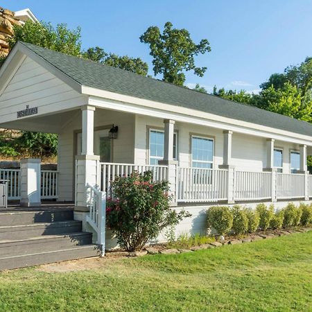 Crosstimbers Marina And Cottages Sperry Bagian luar foto