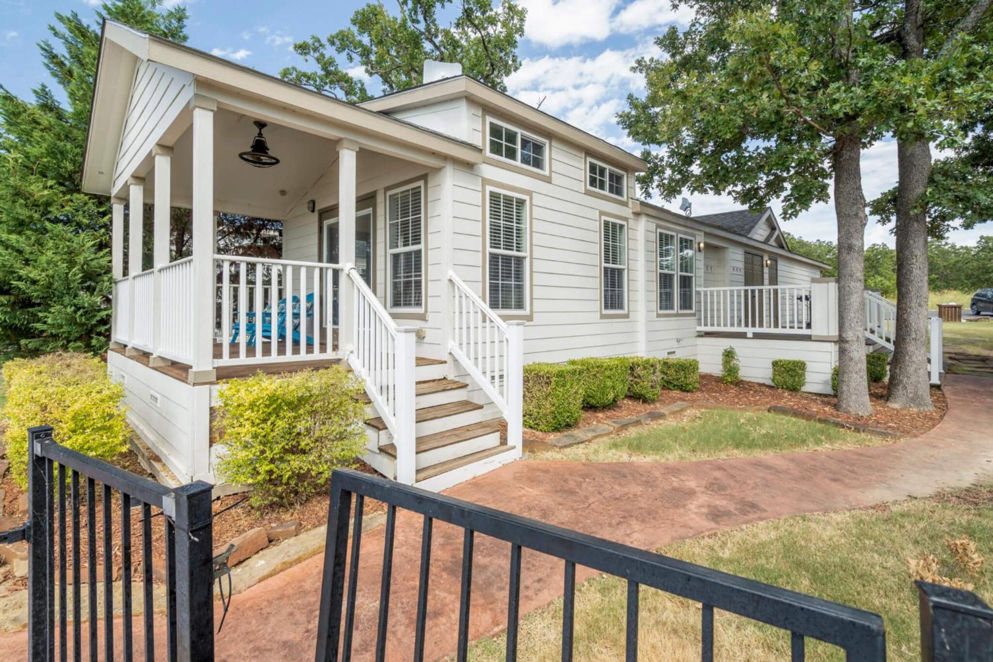 Crosstimbers Marina And Cottages Sperry Bagian luar foto